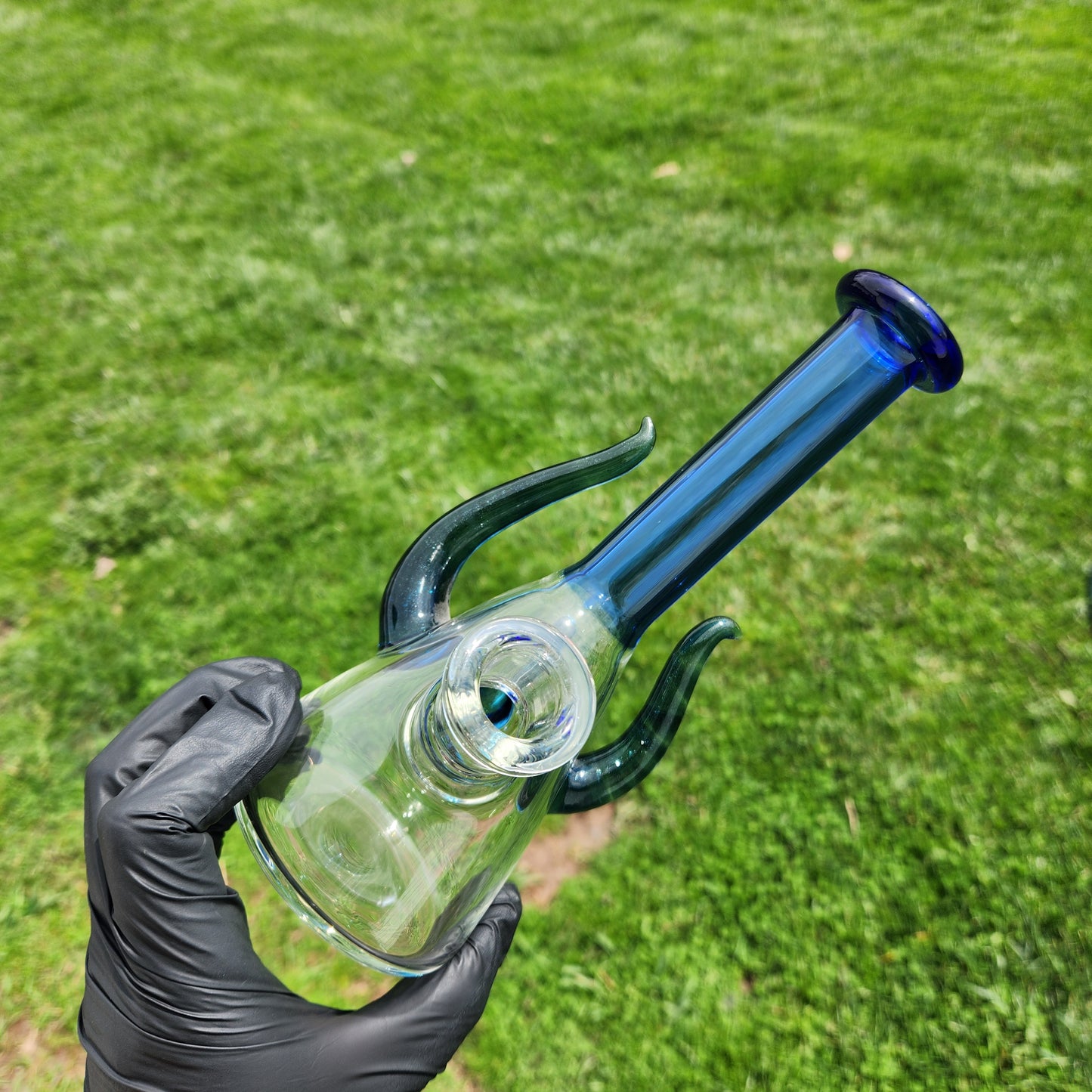 Alien Beaker Style Glass Water Pipe – Clear Bong w/ Blue Neck, Maria Mouthpiece, 14mm Downstem & Tentacle Accents