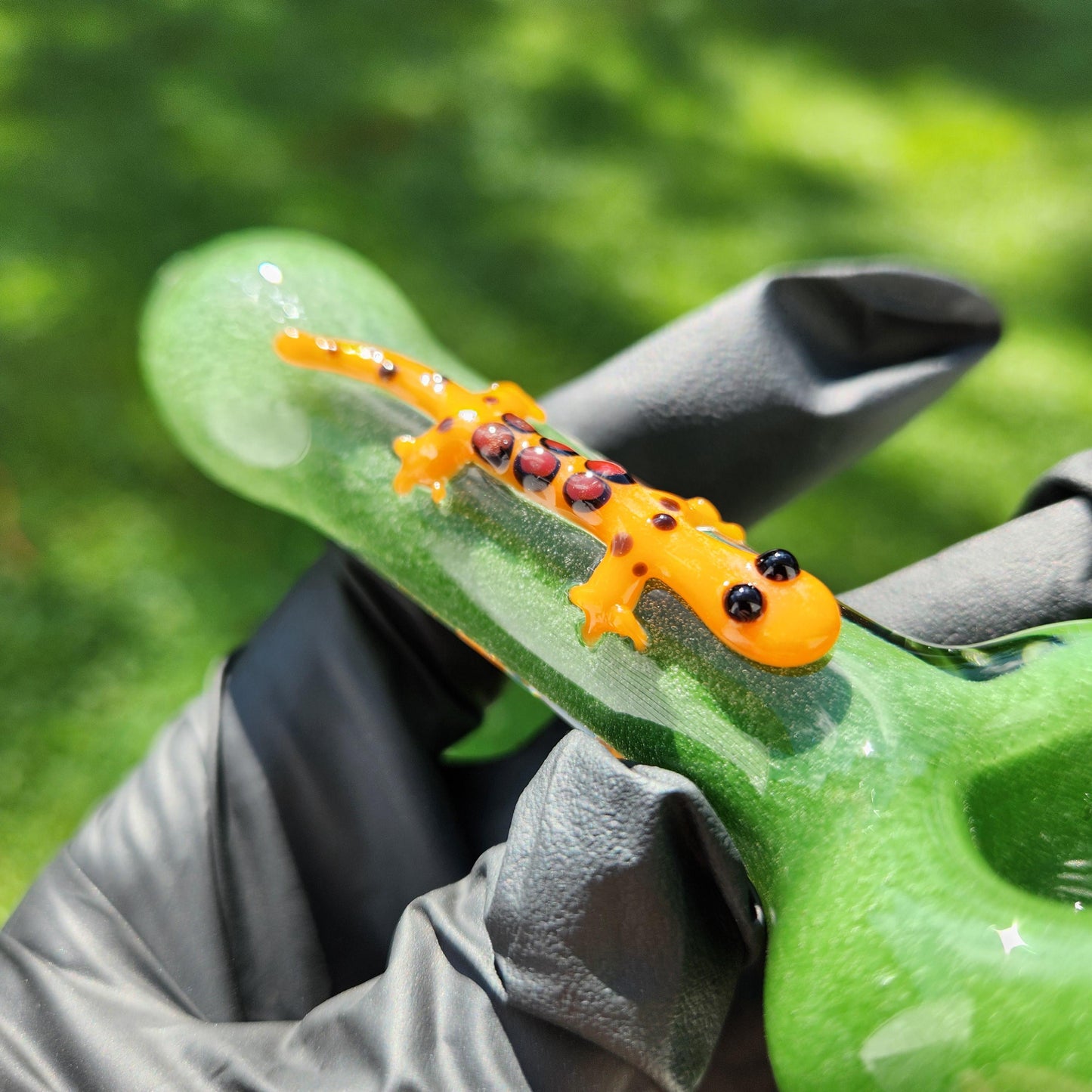 Green Frit Glass Pipe with Sculpted Orange Newt | Unique Hand-Blown Animal Spoon Pipe | Amphibian Art Glass Smoking Bowl | Nature-Inspired