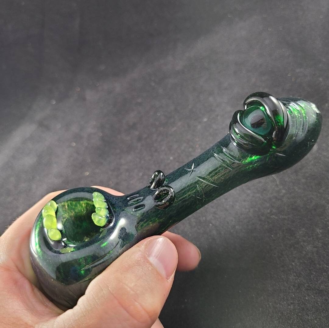 Green Monster Glass Pipe / Green Frit / Sculpted / Eye / Teeth / Heady