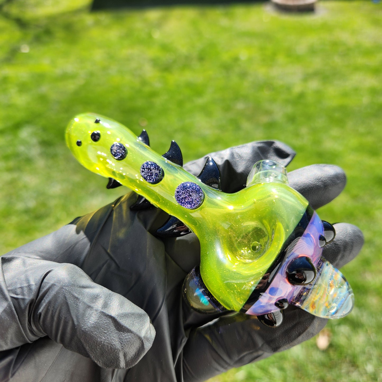 Hellstar Relics “Nebula Worm” Glass Pipe – Yellow Fume Chaos Galaxy w/ Purple Lens & Opal Accent Horned Spoon Pipe