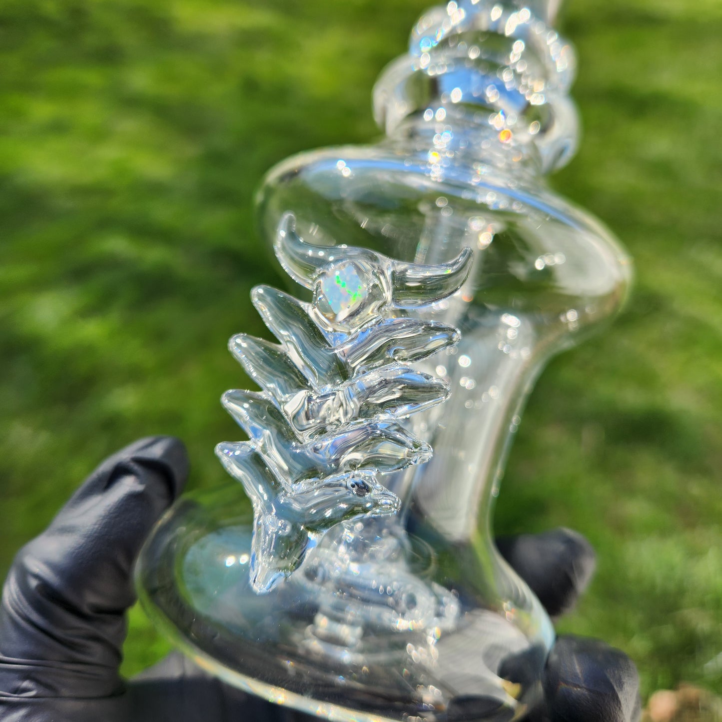 Ancient Alien Artifact Water Pipe – Clear Hourglass Bong w/ Showerhead Perc, Curved Maria Neck & 14mm Joint