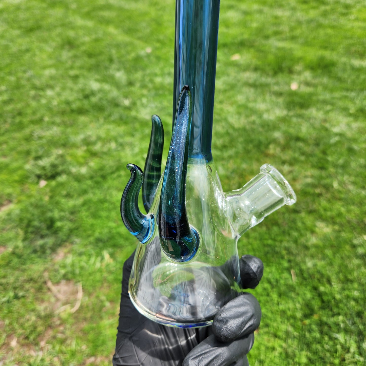 Alien Beaker Style Glass Water Pipe – Clear Bong w/ Blue Neck, Maria Mouthpiece, 14mm Downstem & Tentacle Accents