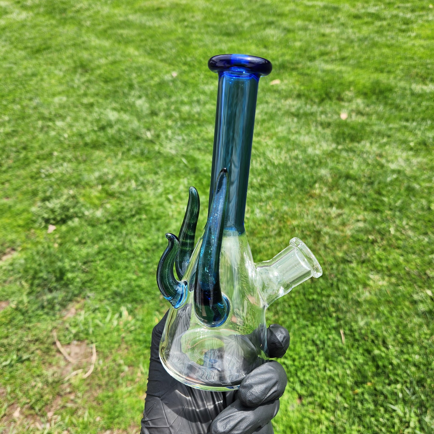 Alien Beaker Style Glass Water Pipe – Clear Bong w/ Blue Neck, Maria Mouthpiece, 14mm Downstem & Tentacle Accents