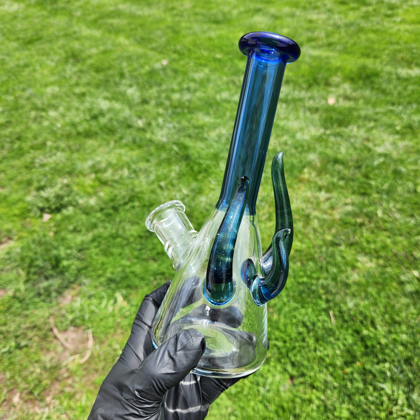 Alien Beaker Style Glass Water Pipe – Clear Bong w/ Blue Neck, Maria Mouthpiece, 14mm Downstem & Tentacle Accents