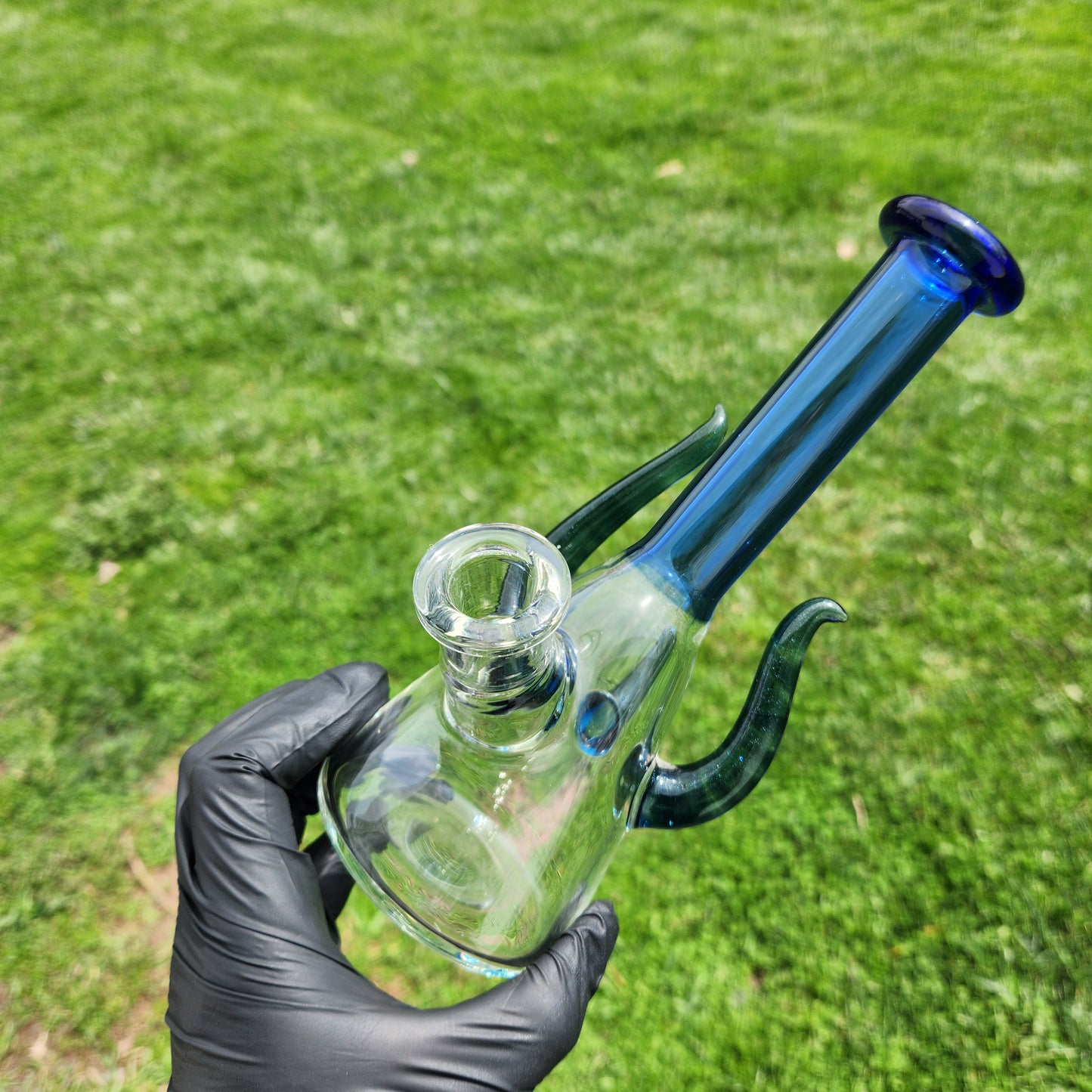 Alien Beaker Style Glass Water Pipe – Clear Bong w/ Blue Neck, Maria Mouthpiece, 14mm Downstem & Tentacle Accents
