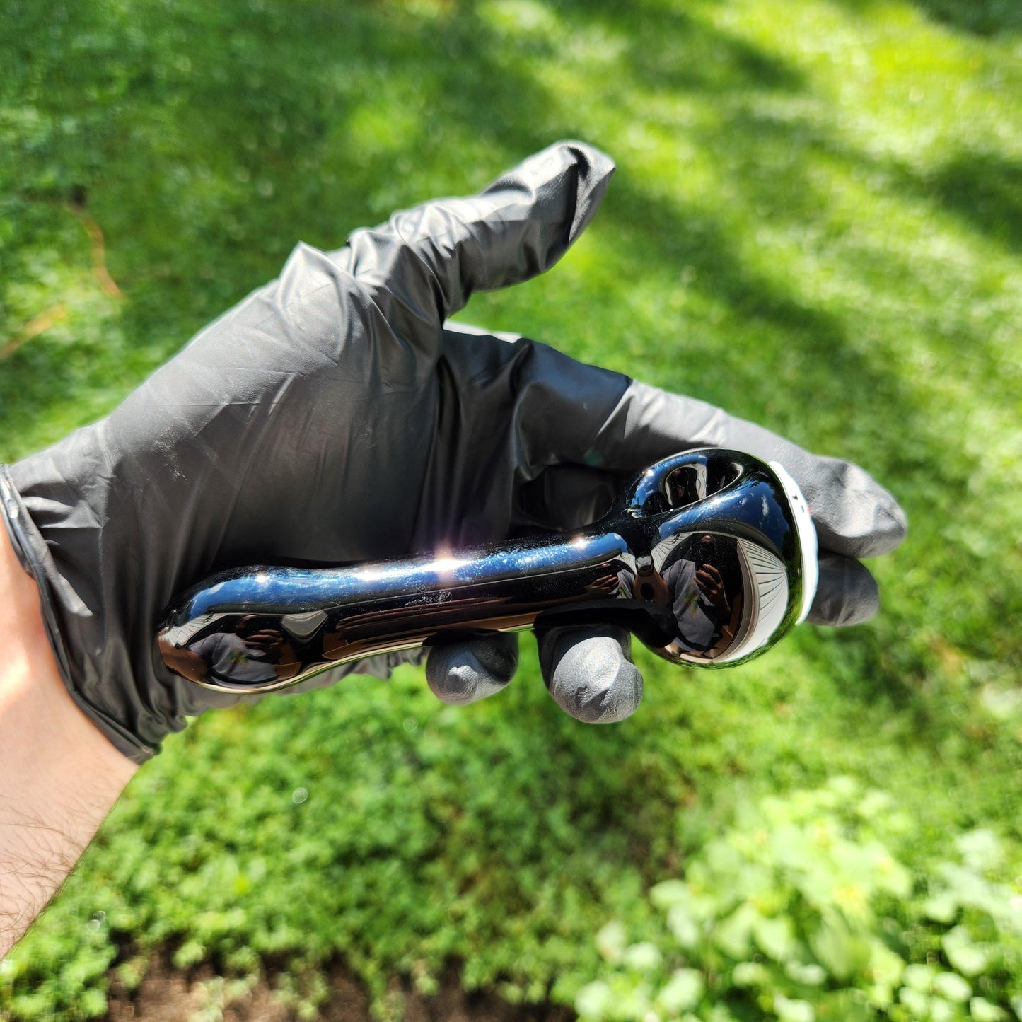 Horror Mask Glass Pipe – Handblown Slasher-Inspired Spoon – Spooky Collector’s Smoking Pipe – Creepy Campfire Vibes – Scary Movie Gift