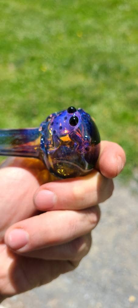 Spotted Purple Frog Pipe / Green Striking Purple Frit Glass / Glass Smoking Bowl