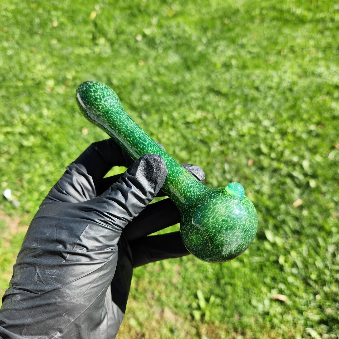 Green Frit Glass Pipe – Amphibious Pattern – Unique Hand-Blown Smoking Pipe – Reptile-Inspired Design – Choose Size