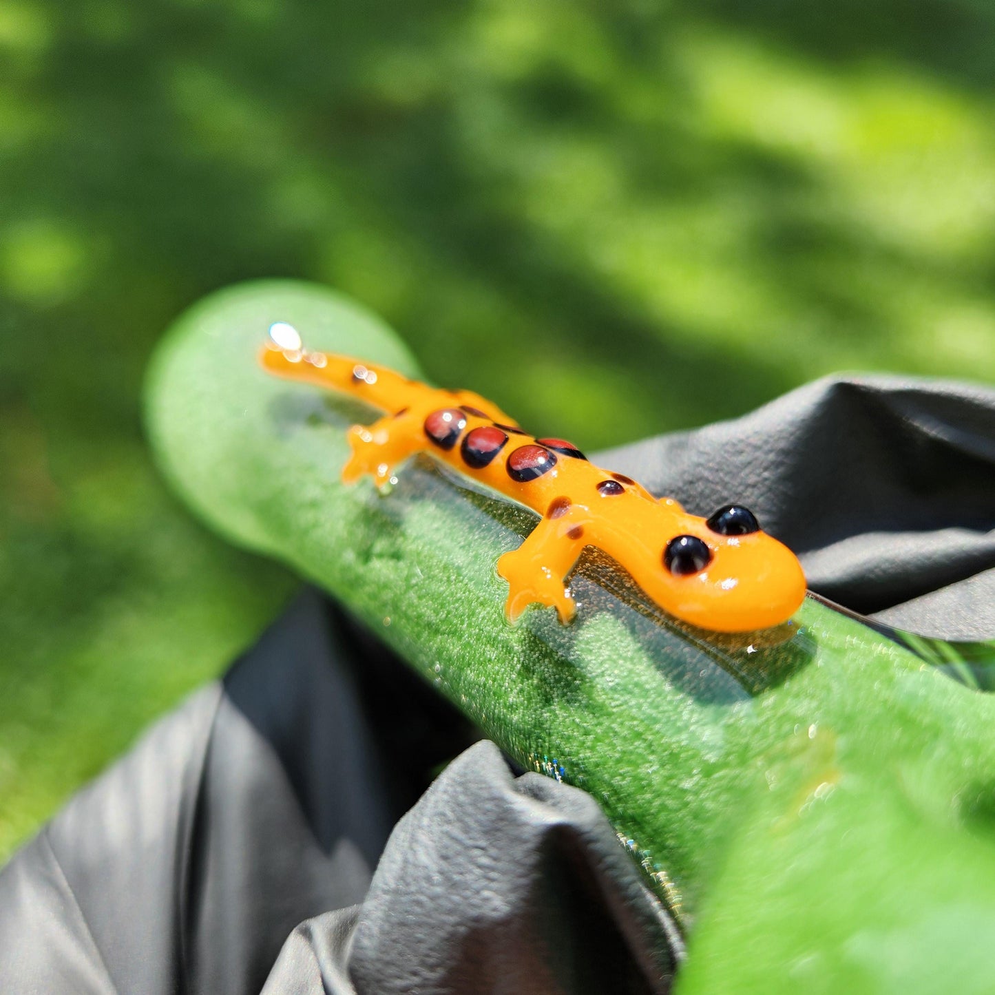 Green Frit Glass Pipe with Sculpted Orange Newt | Unique Hand-Blown Animal Spoon Pipe | Amphibian Art Glass Smoking Bowl | Nature-Inspired