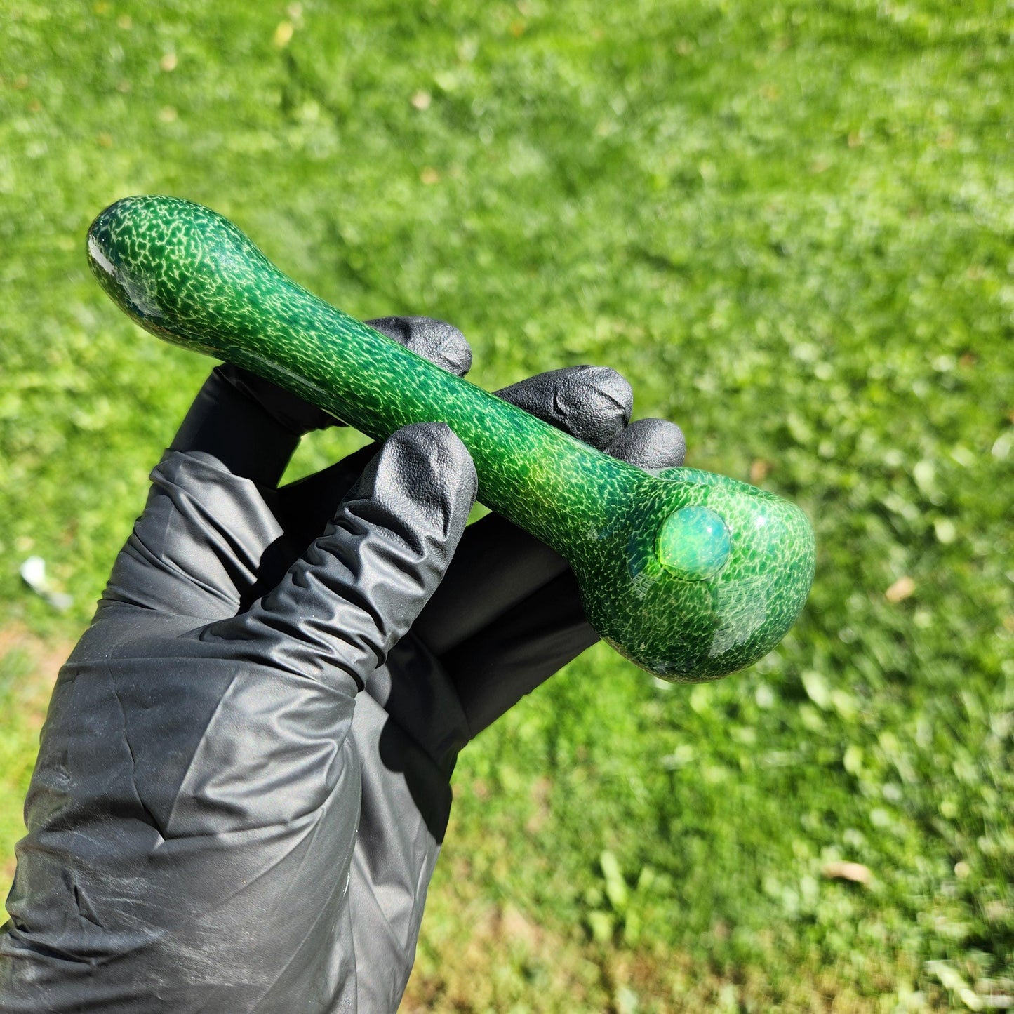 Green Frit Glass Pipe – Amphibious Pattern – Unique Hand-Blown Smoking Pipe – Reptile-Inspired Design – Choose Size