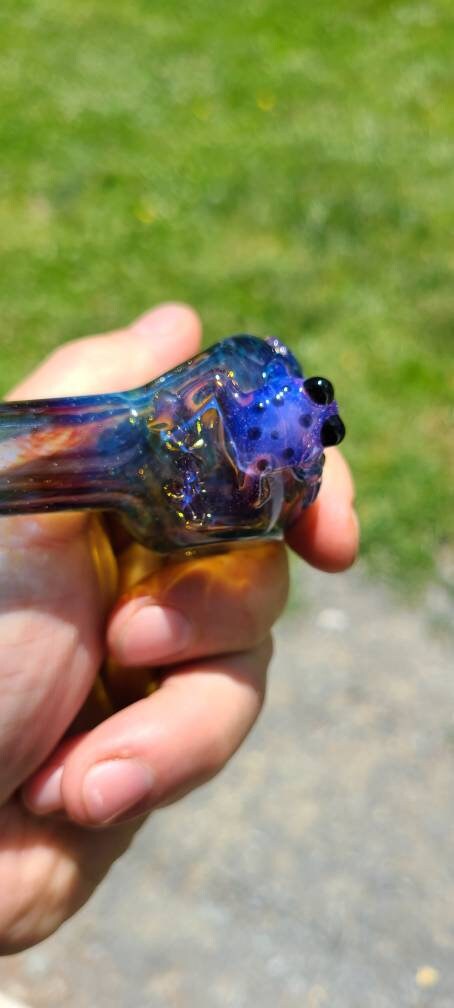 Spotted Purple Frog Pipe / Green Striking Purple Frit Glass / Glass Smoking Bowl
