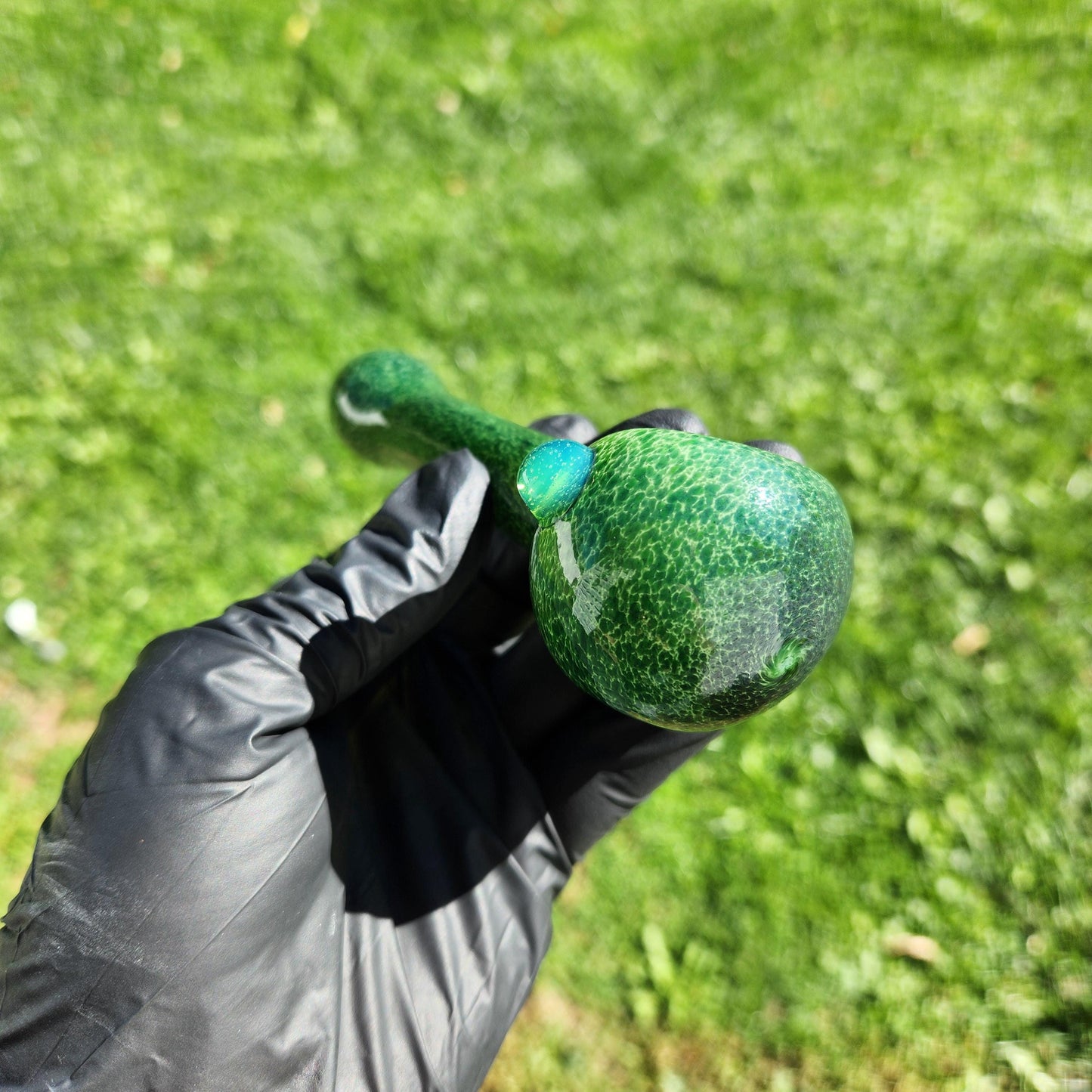 Green Frit Glass Pipe – Amphibious Pattern – Unique Hand-Blown Smoking Pipe – Reptile-Inspired Design – Choose Size